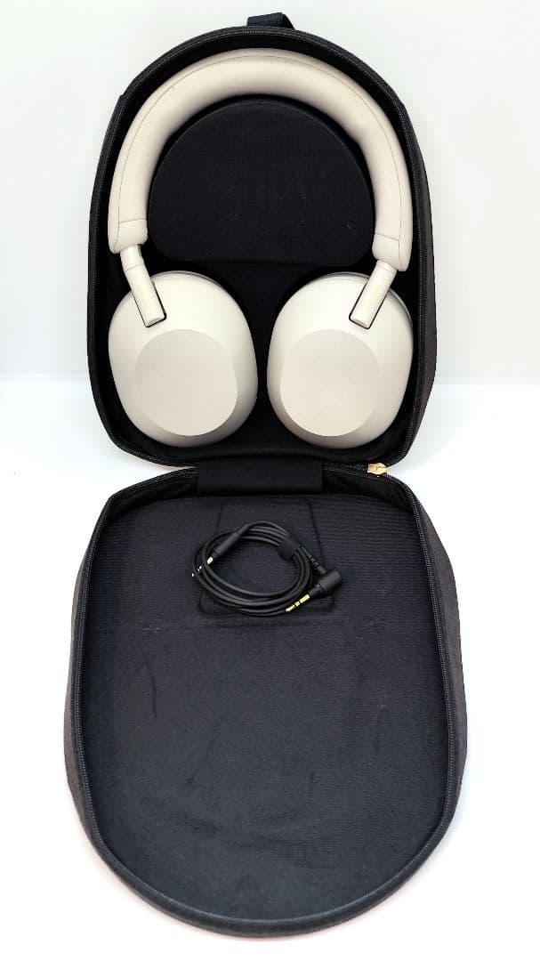 ソニーWH-1000XM5ワイヤレスヘッドホン　中古品