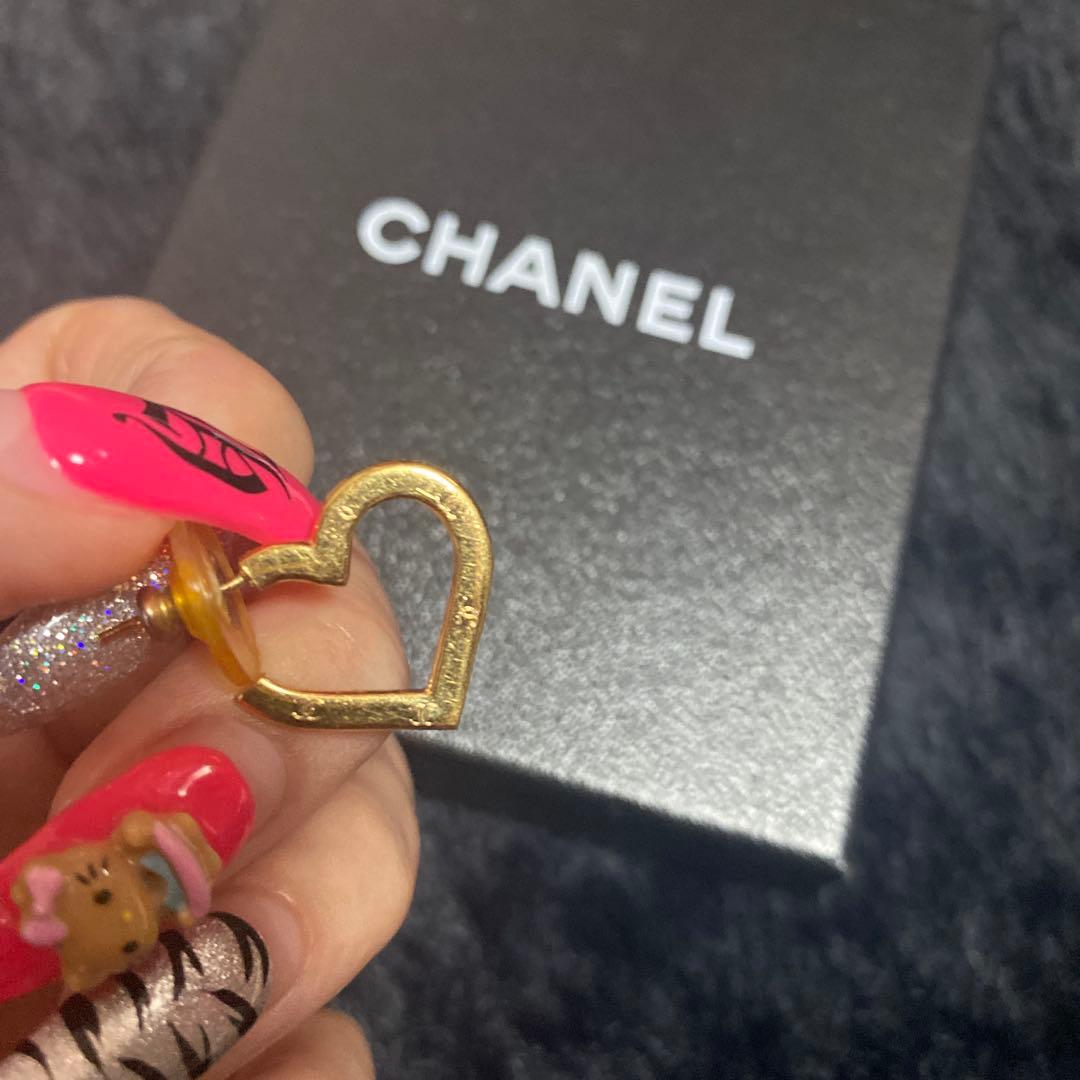 CHANEL CCハートピアス