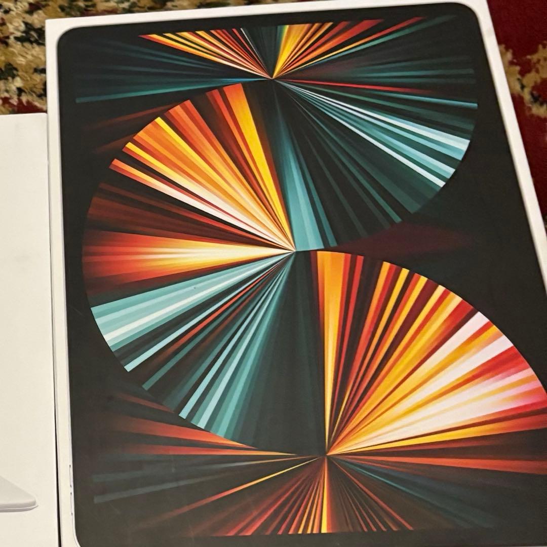 iPad Pro 12.9インチ 第5世代 128GB シルバー