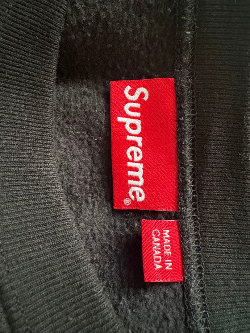 シュプリーム　トレーナー