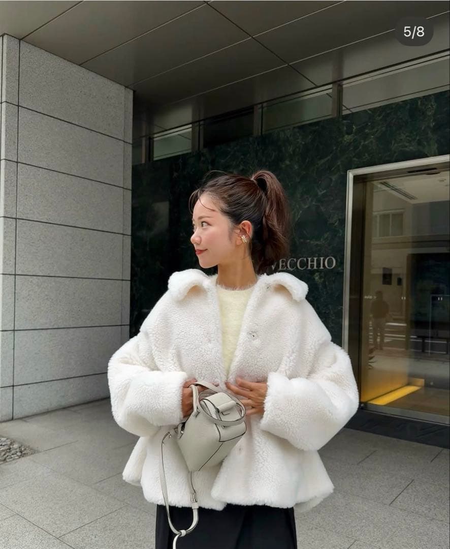 hyeon ted cape ホワイト　サイズS