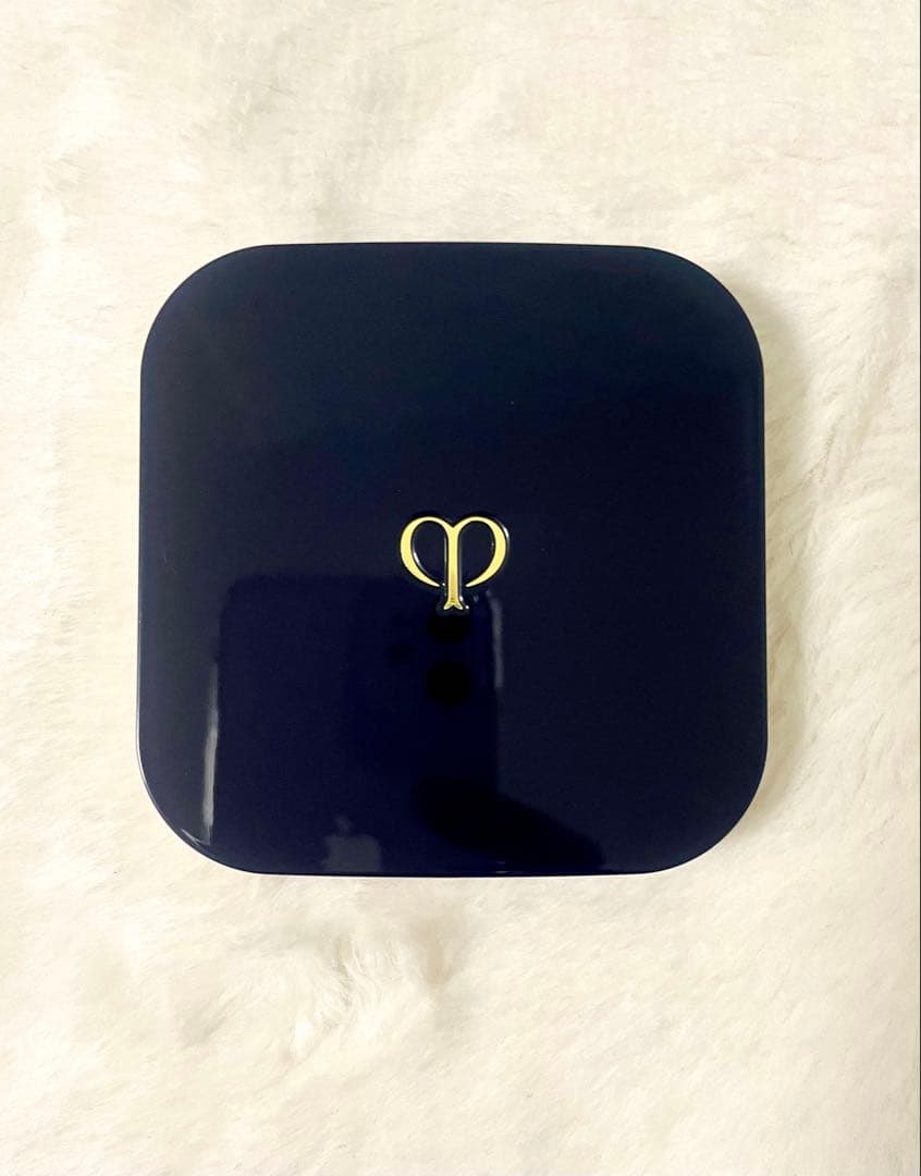 【美品】クレ・ド・ポーボーテ プードルコンパクトエサンシエル n パウダー