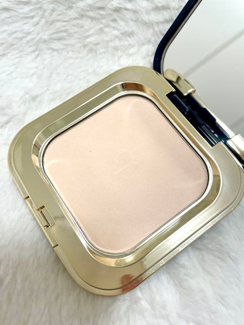 【美品】クレ・ド・ポーボーテ プードルコンパクトエサンシエル n パウダー