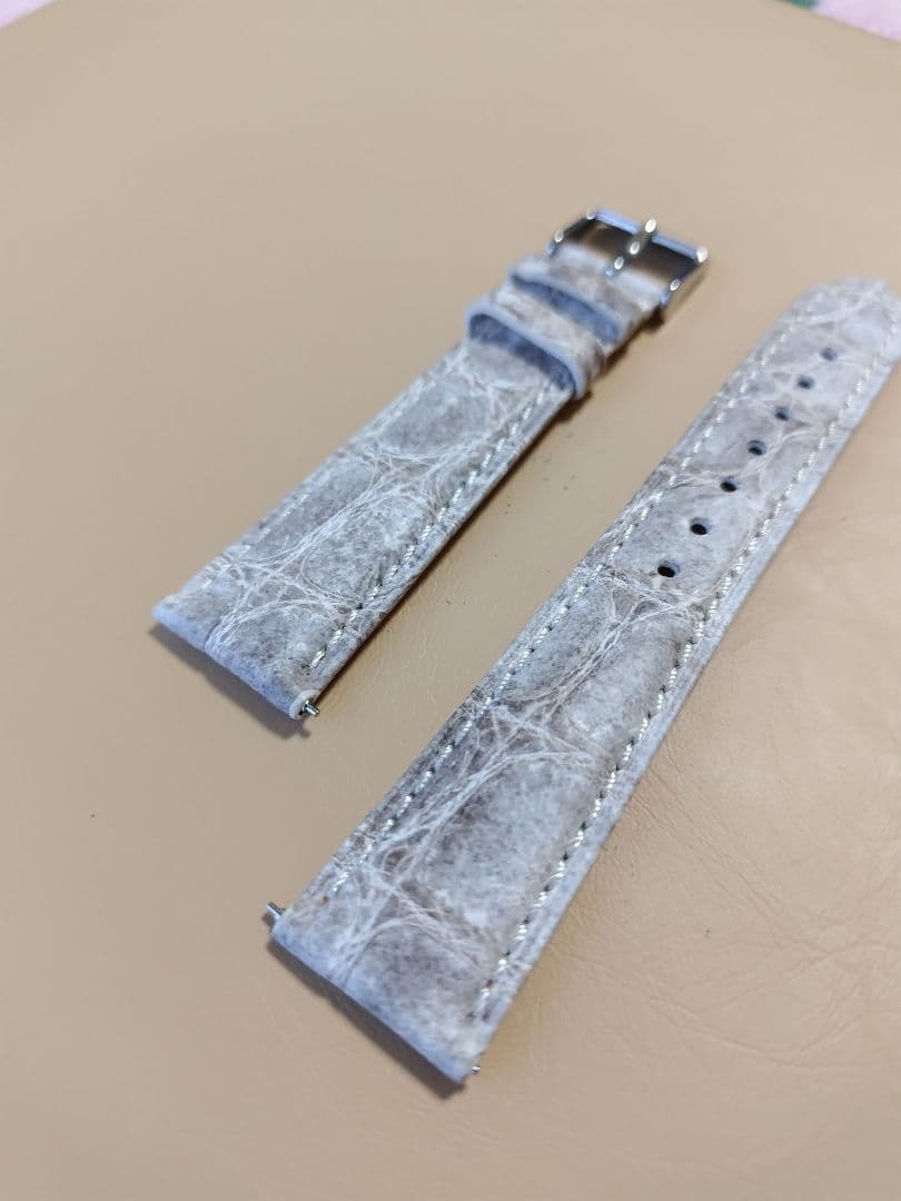 ＊20mm　ワニ革　クロコ　リアルレザー　　ベルト（ホワイト）