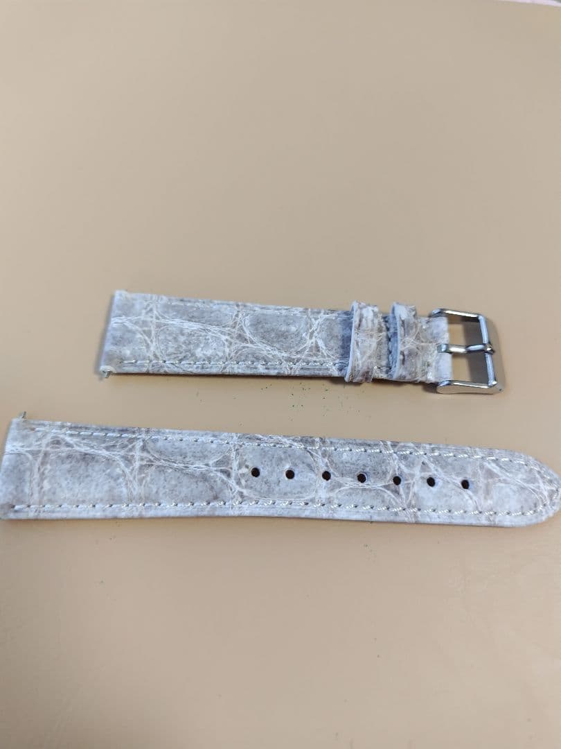 ＊20mm　ワニ革　クロコ　リアルレザー　　ベルト（ホワイト）