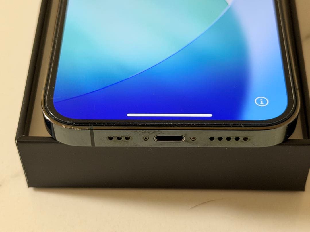 iPhone 13 Pro グリーン 本体 simフリー ＋純正シリコンケース