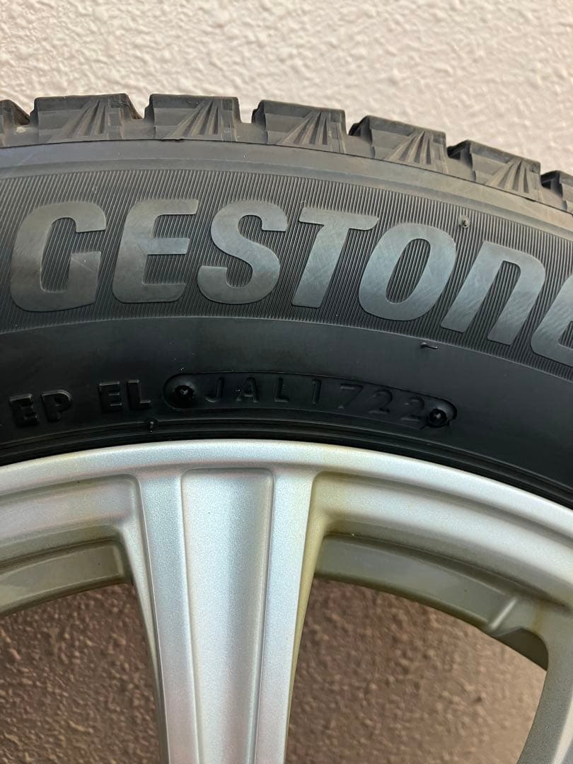 16インチ スタッドレスタイヤ セット　日産用ボルト付き　　引き取り限定