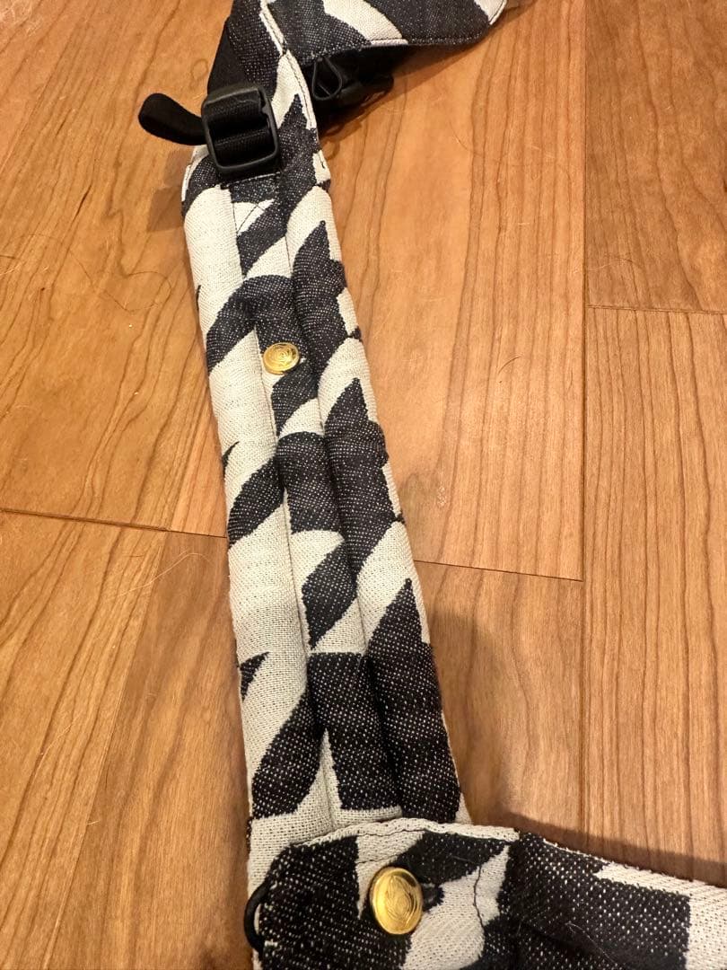 artipoppe 抱っこ紐 Zeitgeist Baby Tweed BW