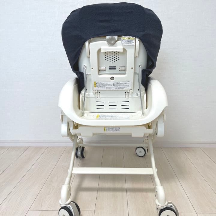 コンビ　ネムリラ4キャス　オートスイングlotta 赤ちゃん本舗特別仕様