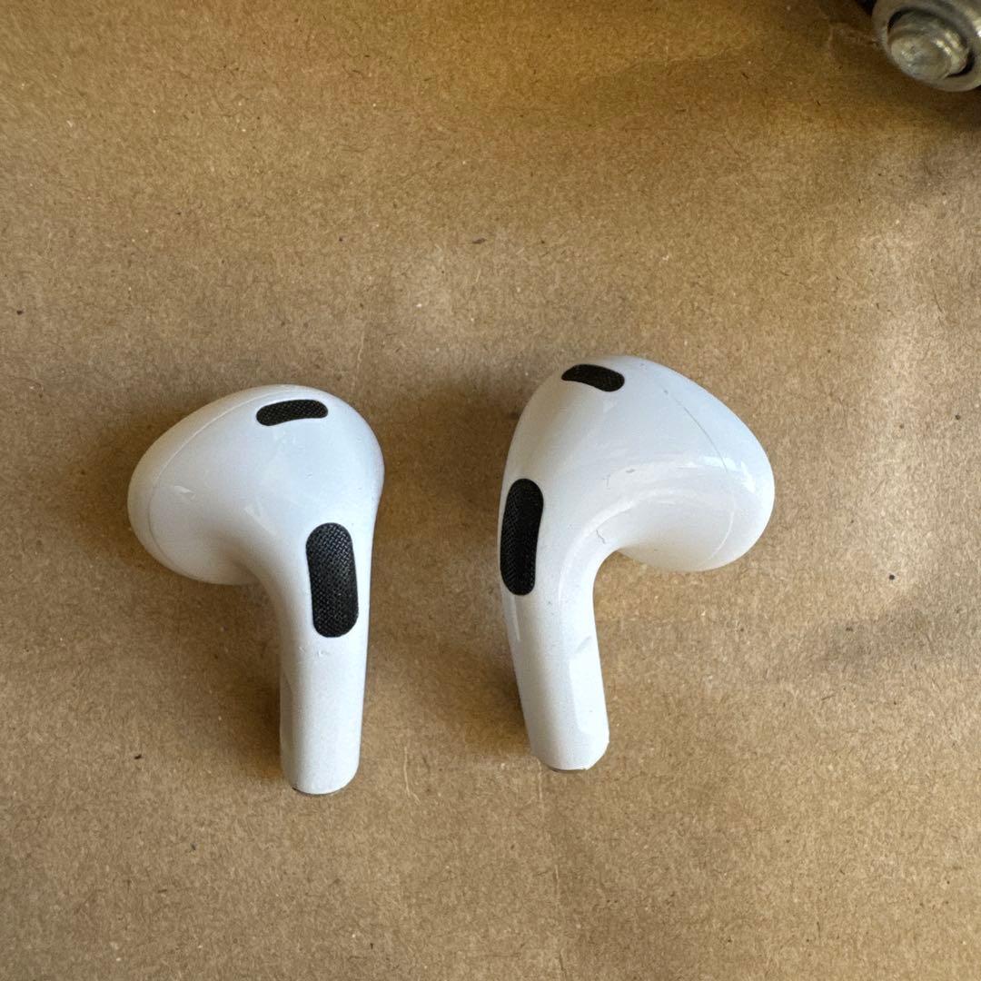 AirPods 第三世代 AirPods3 elagoカバー付き