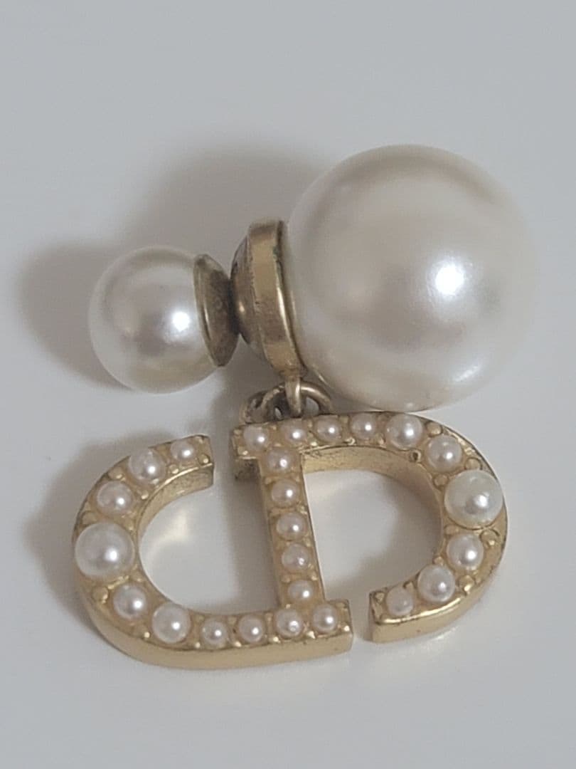 Dior パール付き片耳用ピアス
