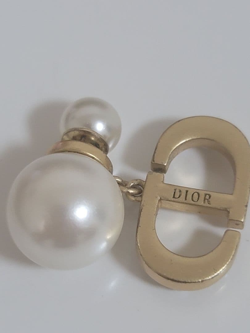 Dior パール付き片耳用ピアス
