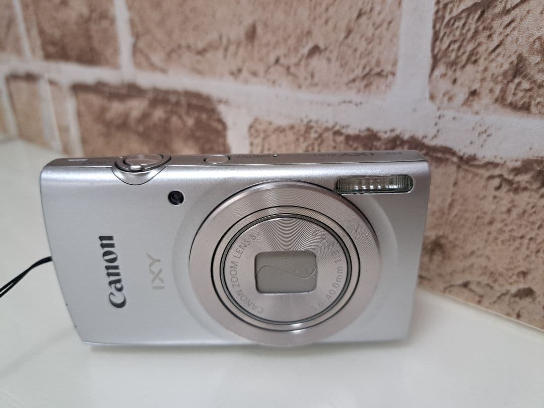 Canon コンパクトデジタルカメラIXY 200　メモリーカード16GB 付き