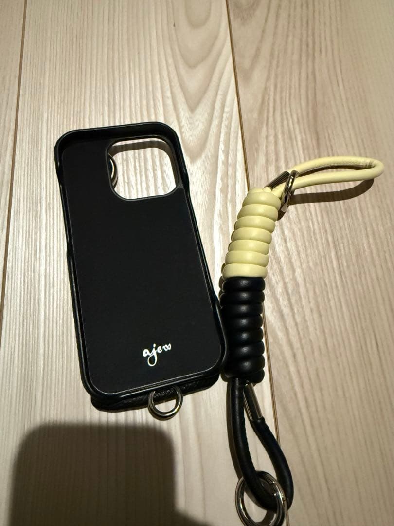 ajew iPhone16proケース＋コイルストラップ