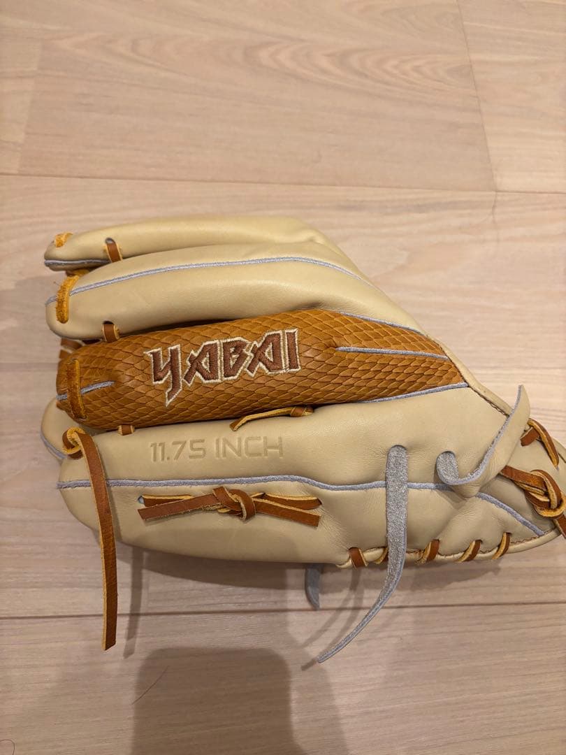 YABAI ヤバイエルエルシー 硬式グローブ クリーム色 ローズ