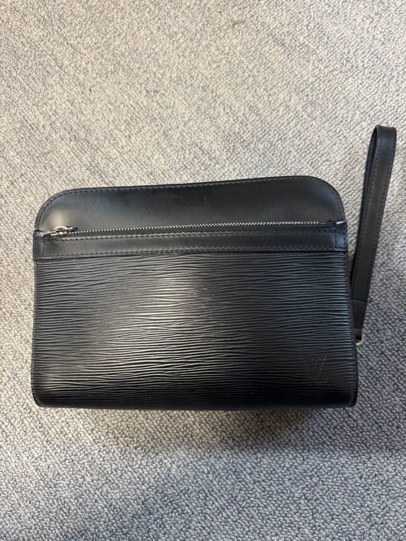 LOUIS VUITTON ルイヴィトン エピ セカンドバッグ ブラック