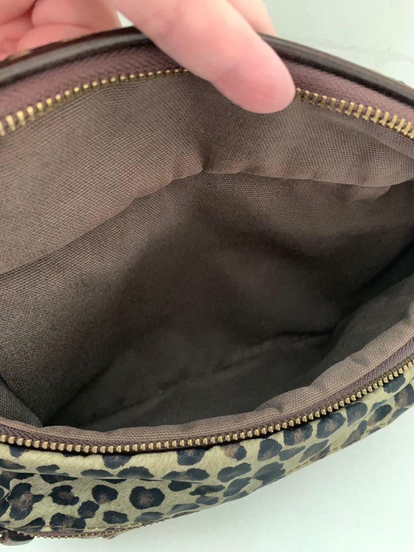 フェリージ　ボディバッグ