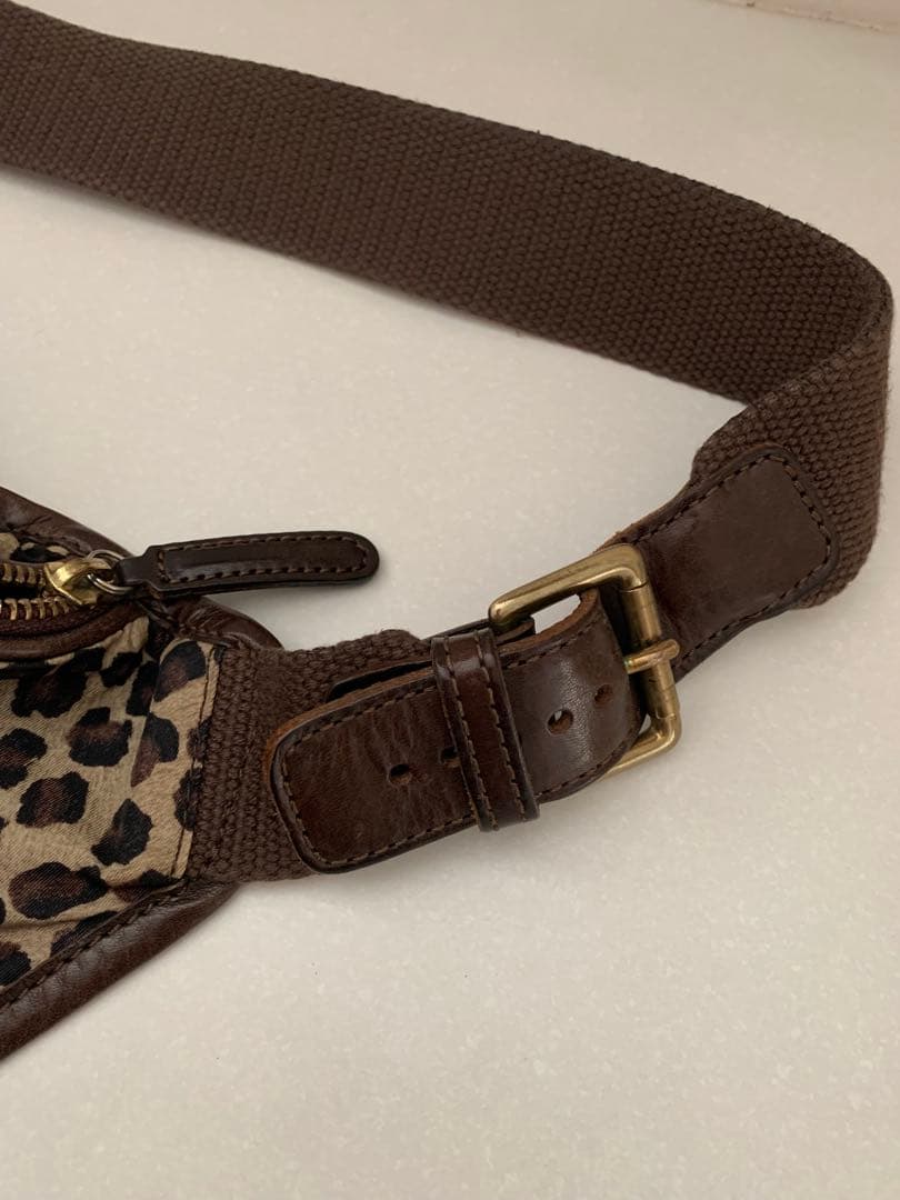 フェリージ　ボディバッグ