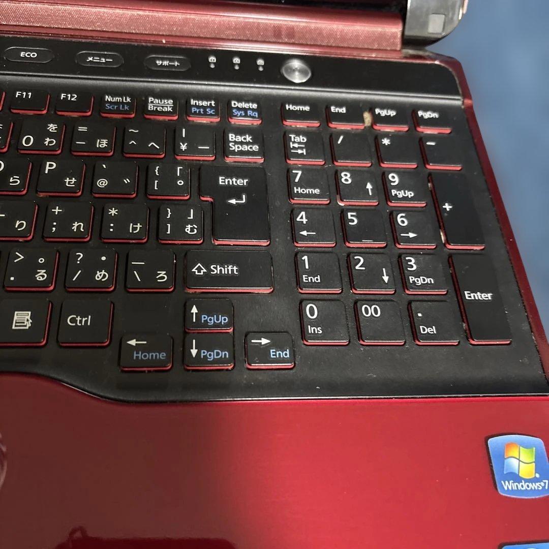 Fujitsu LIFEBOOK レッドノートPC