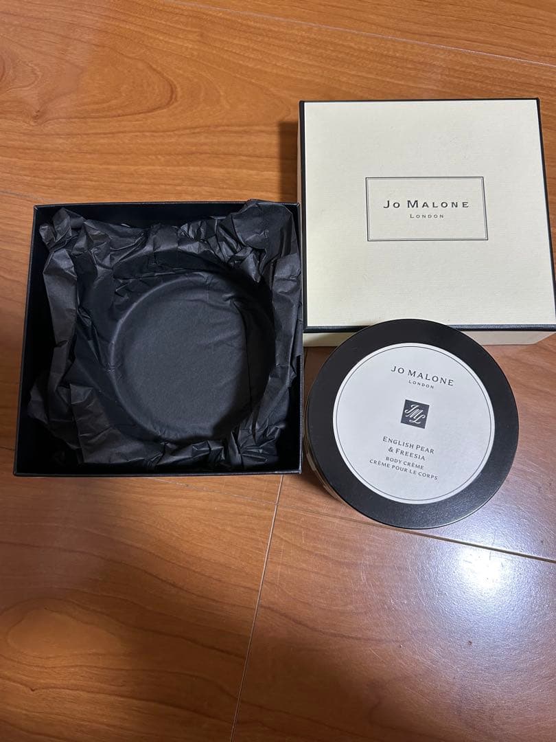 JO MALONEイングリッシュペアー & フリージアボディクレーム 175ml