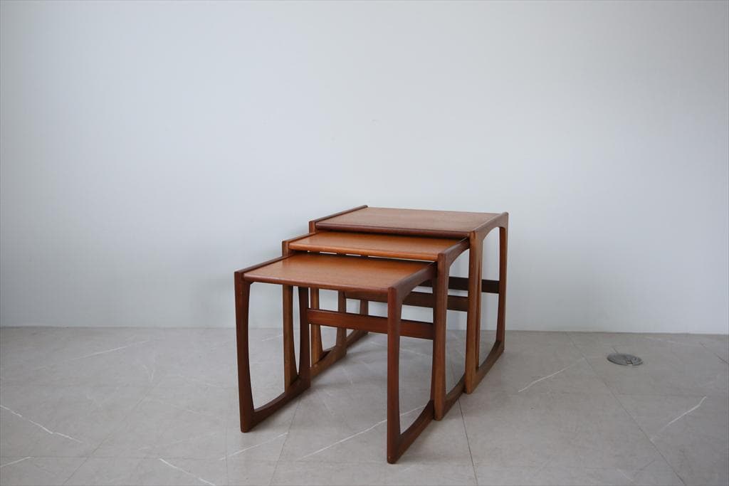 英国アンティークG-PLANジープランネストテーブル3台/収納式机(91-155