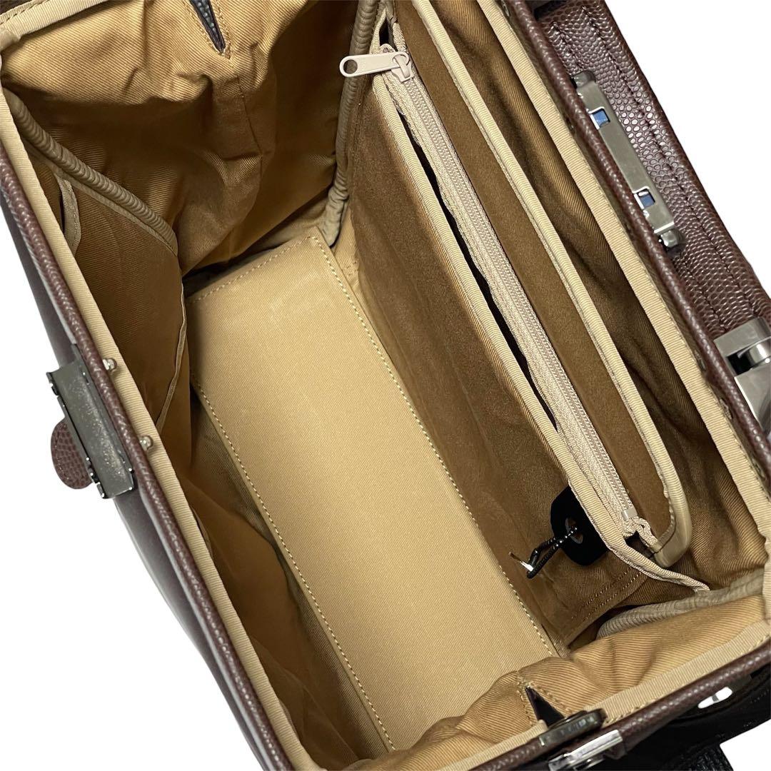 美品 豊岡鞄 YOUTA ダレスリュック 縦型 Airシリーズ 軽量 撥水加工