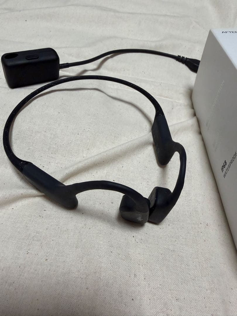 AfterShokz Xtrainerz 骨伝導イヤホン 防水 MP3内蔵