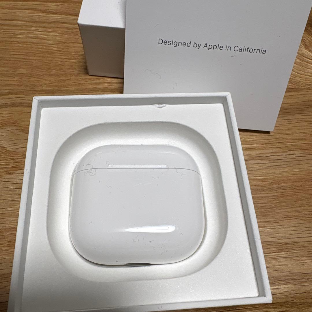 【新品、未使用】AirPods4ノイキャン非搭載