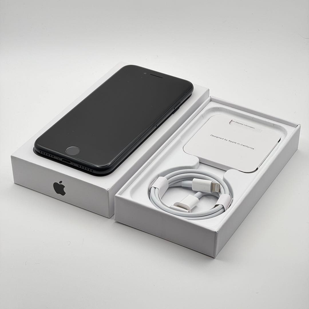 【超美品】iPhone SE3 256GB SIMフリー ブラック