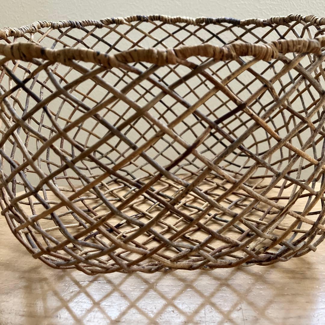 渡部萌さん　あけびかご