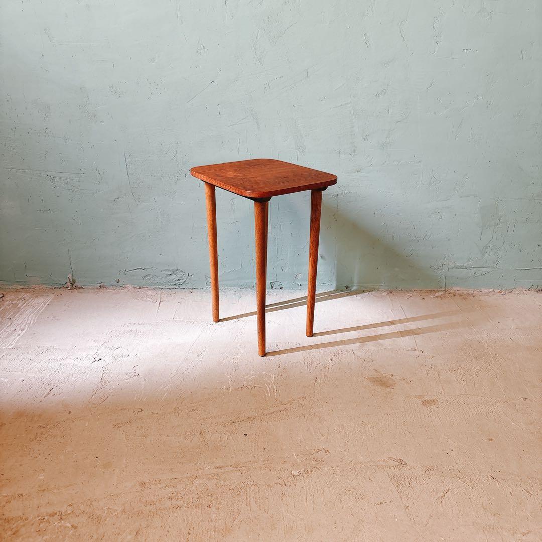 デンマーク　チーク材　サイドテーブル　北欧家具　北欧ビンテージ