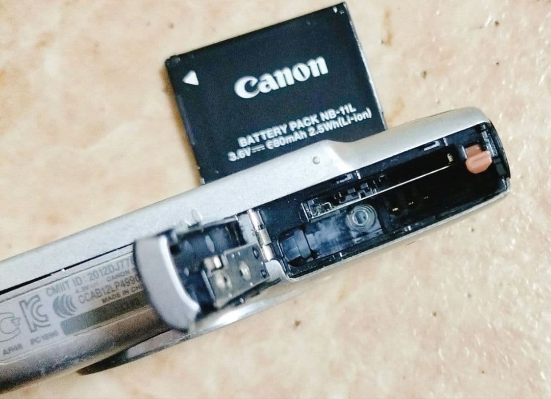 CANON IXY PC1896　デジタルカメラ　ジャンク