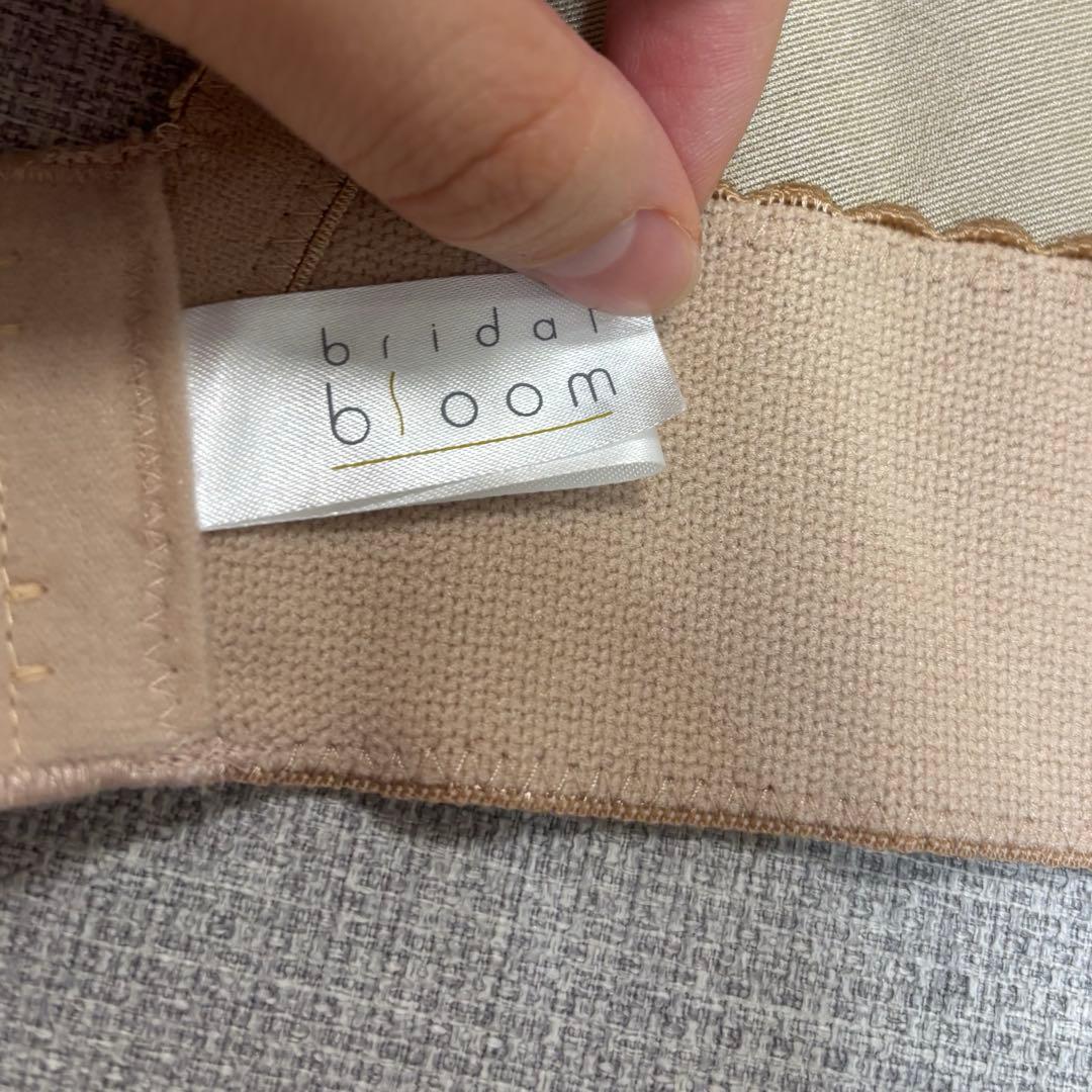 ブライダルブルーム ショートビスチェC65 & ロングガードルS