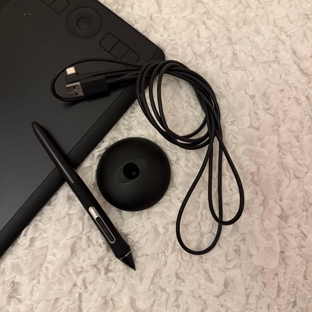 Wacom Intuos Pro Sサイズ ペンタブレット