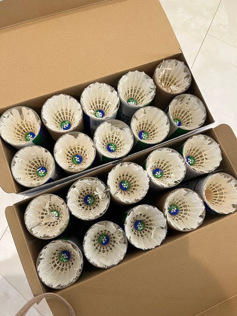 バドミントン中古シャトル　２箱