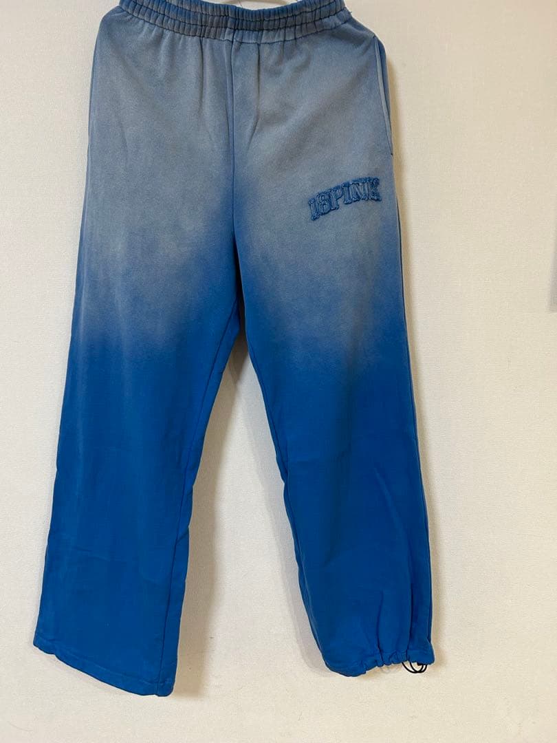 18PINK グラデーションパーカーとパンツセットアップ