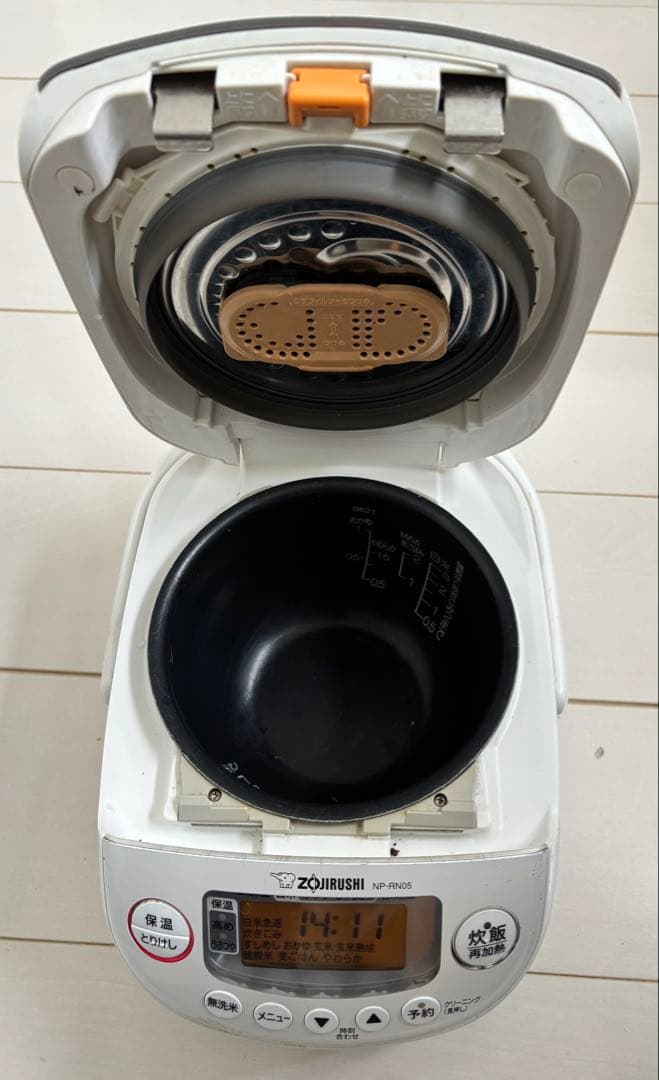 ZOJIRUSHI NP-RN05 ホワイト炊飯器