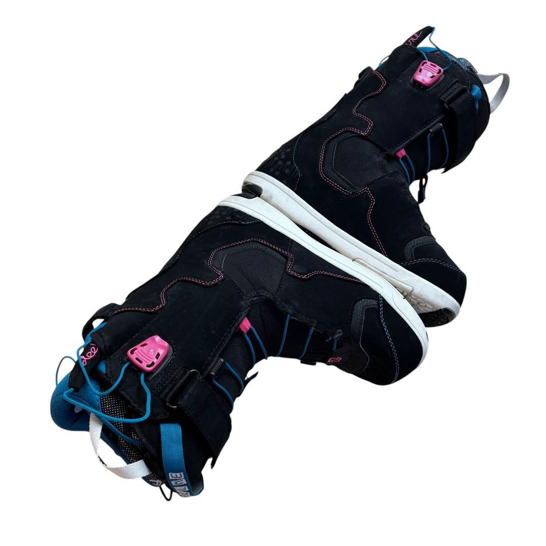 やっちDEELUXE D スノーボードレディースブーツ 24.5cm