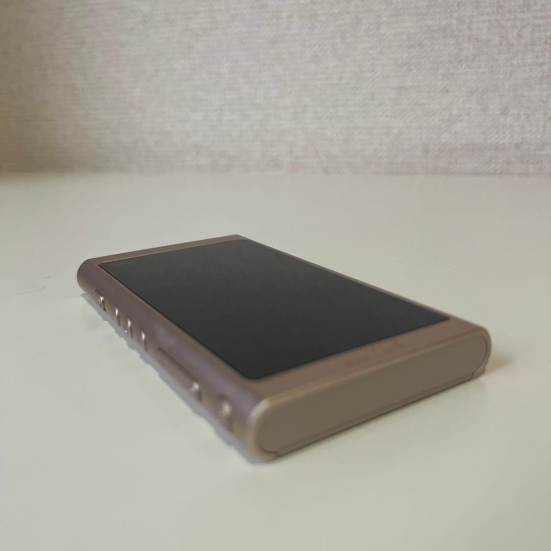 ポータブルプレーヤー SONY WALKMAN GOLD NW-A55