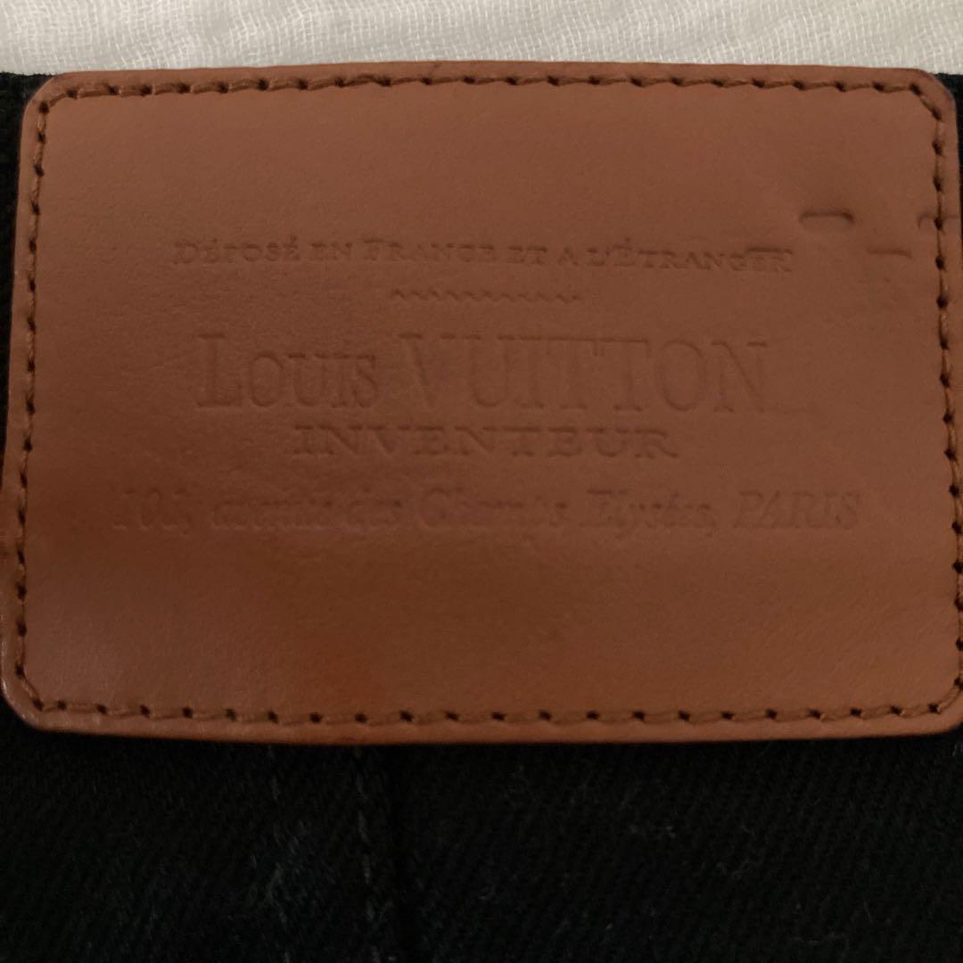 LOUIS VUITTON スリムフィット ブラックパンツ
