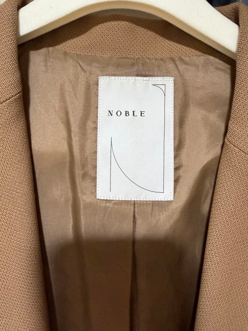 【Noble】ピークドラペルダブルジャケット 38サイズ