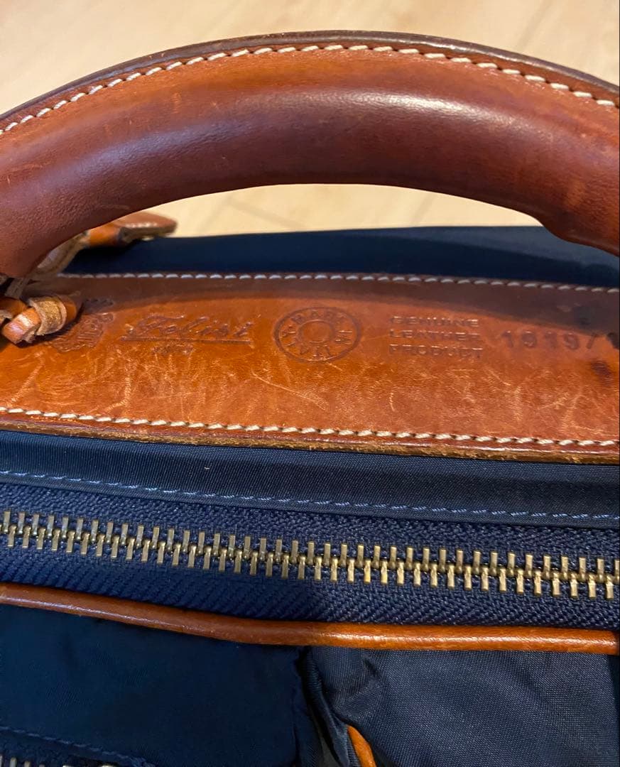 Felisi ネイビー バッグ　ソフトボストン