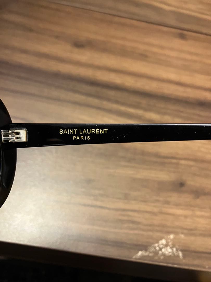 ピ*ウ様 SAINT LAURENT サングラス ブラックレンズ