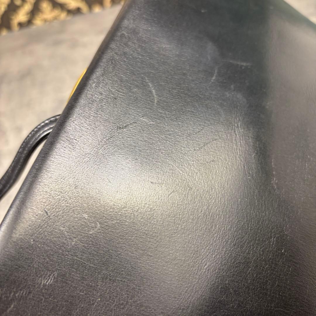 【美品】サルヴァトーレフェラガモ ヴァラリボン ミニショルダーバッグ レザー