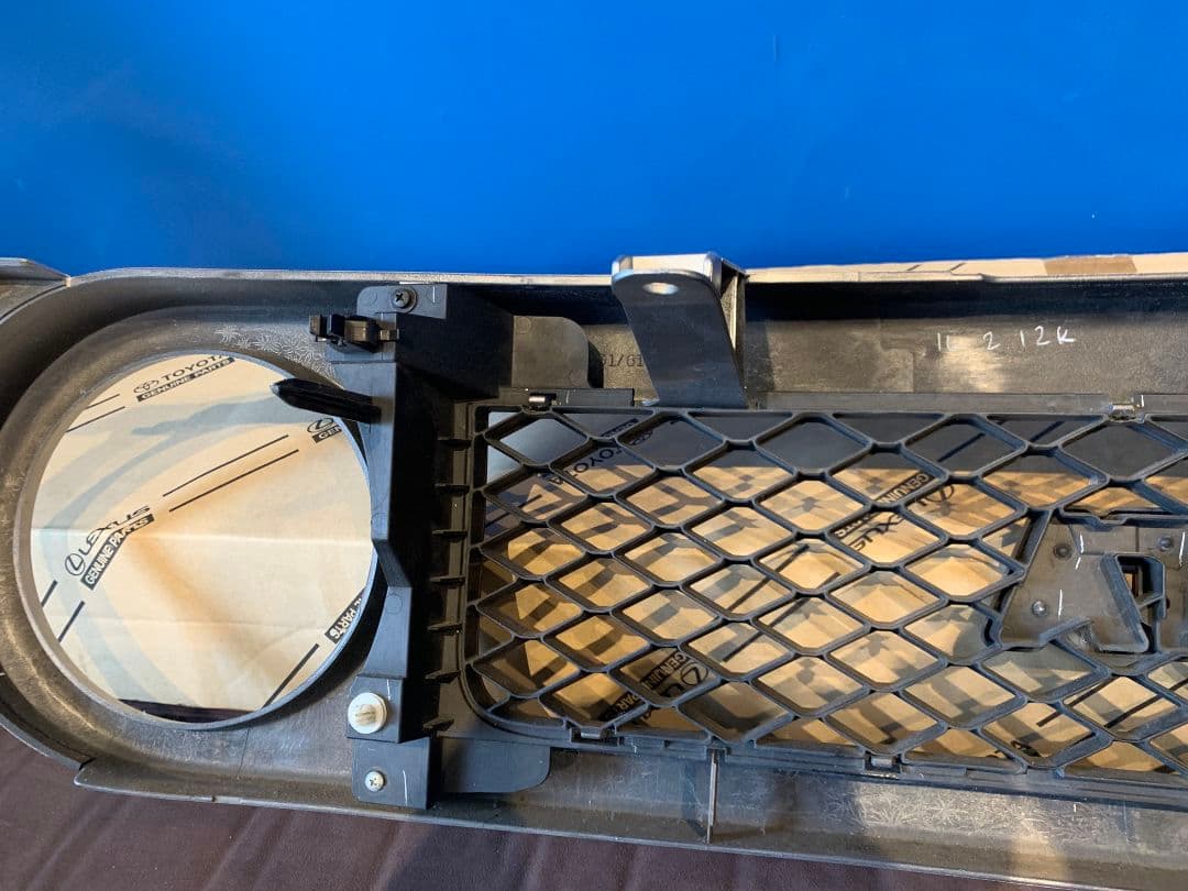 トヨタ FJクルーザー 純正フロントグリル