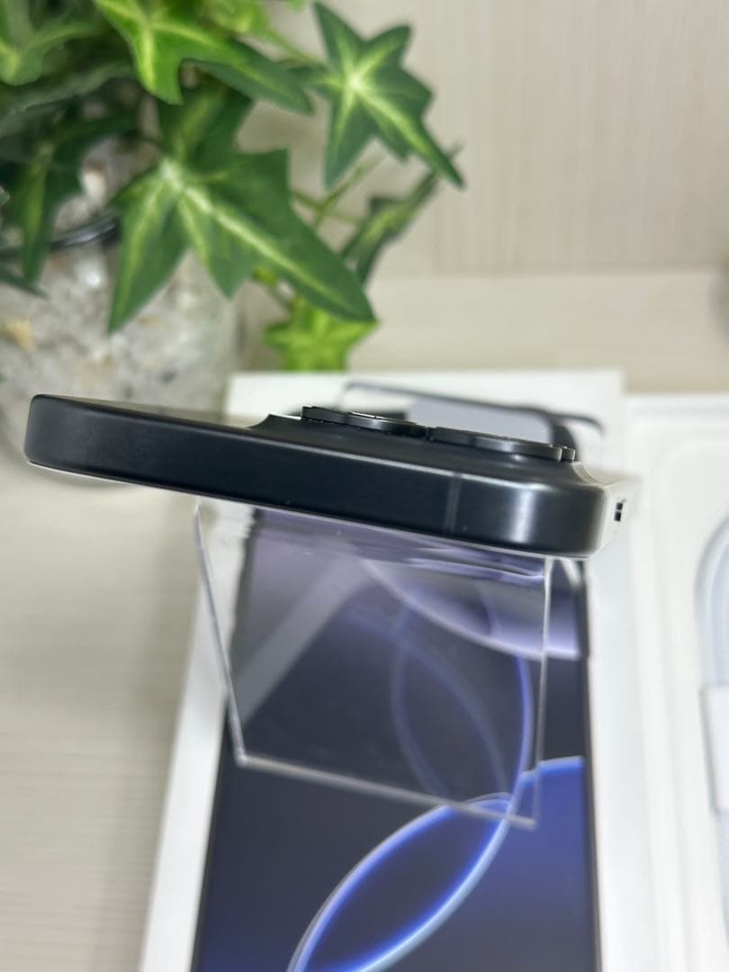 ✅✨ほぼ未使用✨ iPhone 15 Pro❣️国内版SIMフリー