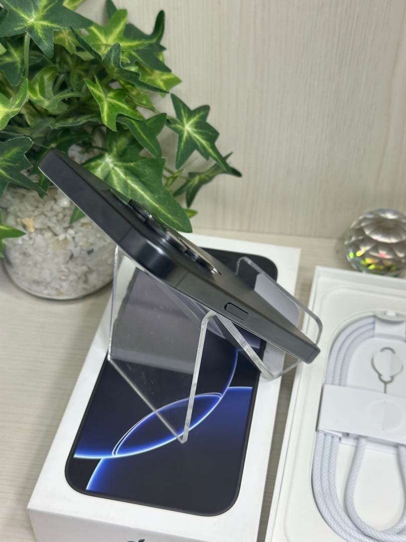 ✅✨ほぼ未使用✨ iPhone 15 Pro❣️国内版SIMフリー