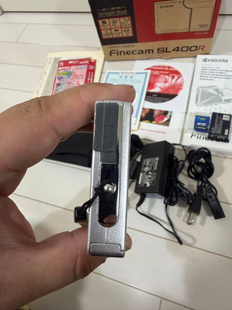 KYOCERA Finecam SL400R 本体と付属品