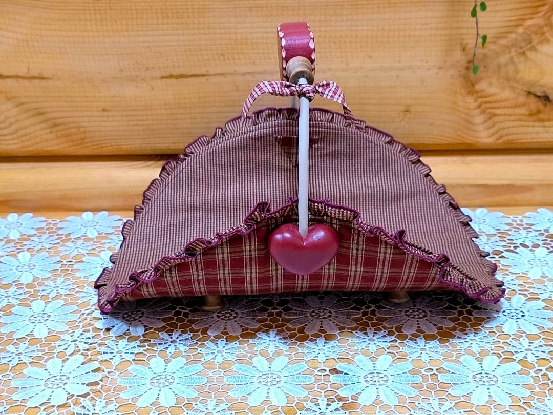 アメリカンカントリー雑貨♥サンタさんからの贈り物★飾り彫りハート❤️バスケット