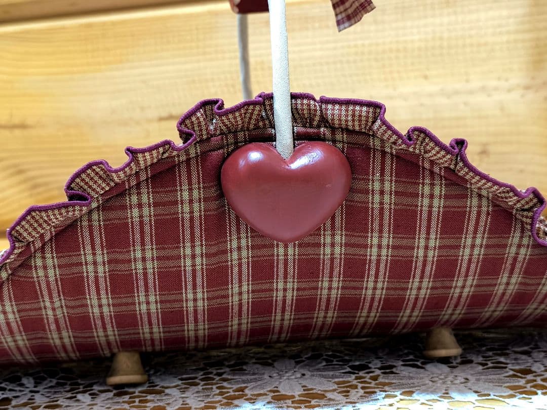 アメリカンカントリー雑貨♥サンタさんからの贈り物★飾り彫りハート❤️バスケット